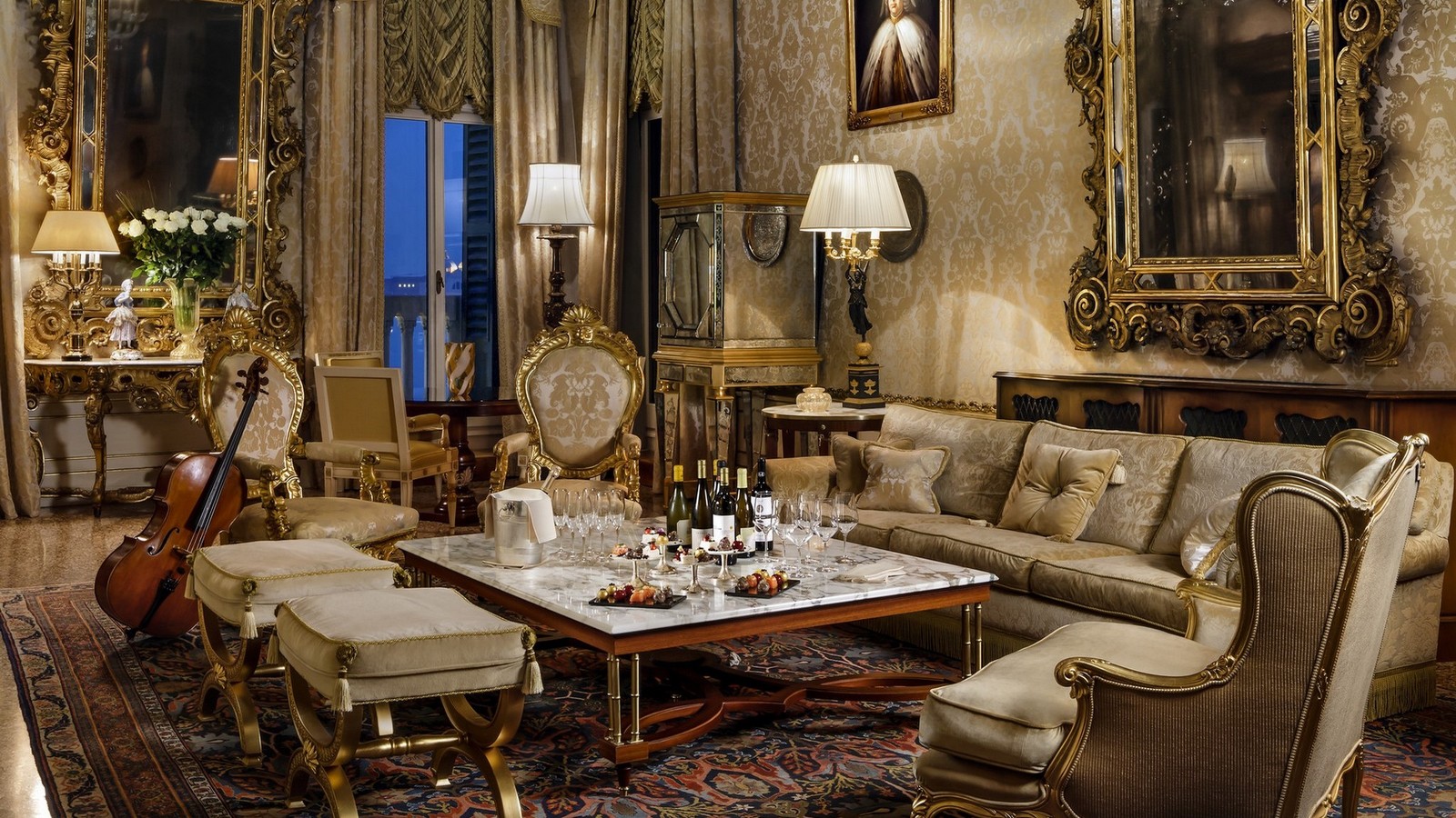 Royal Suite – Cocktail Reception Royal Suite – Cocktail Reception