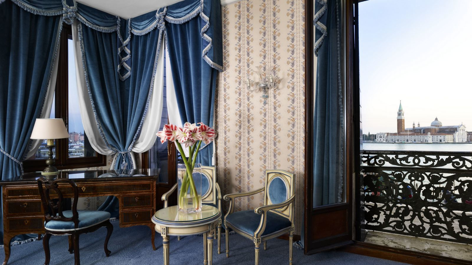 Lagoon View Suite