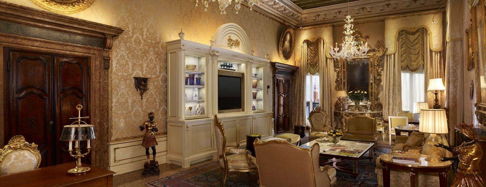 Royal Suite living room