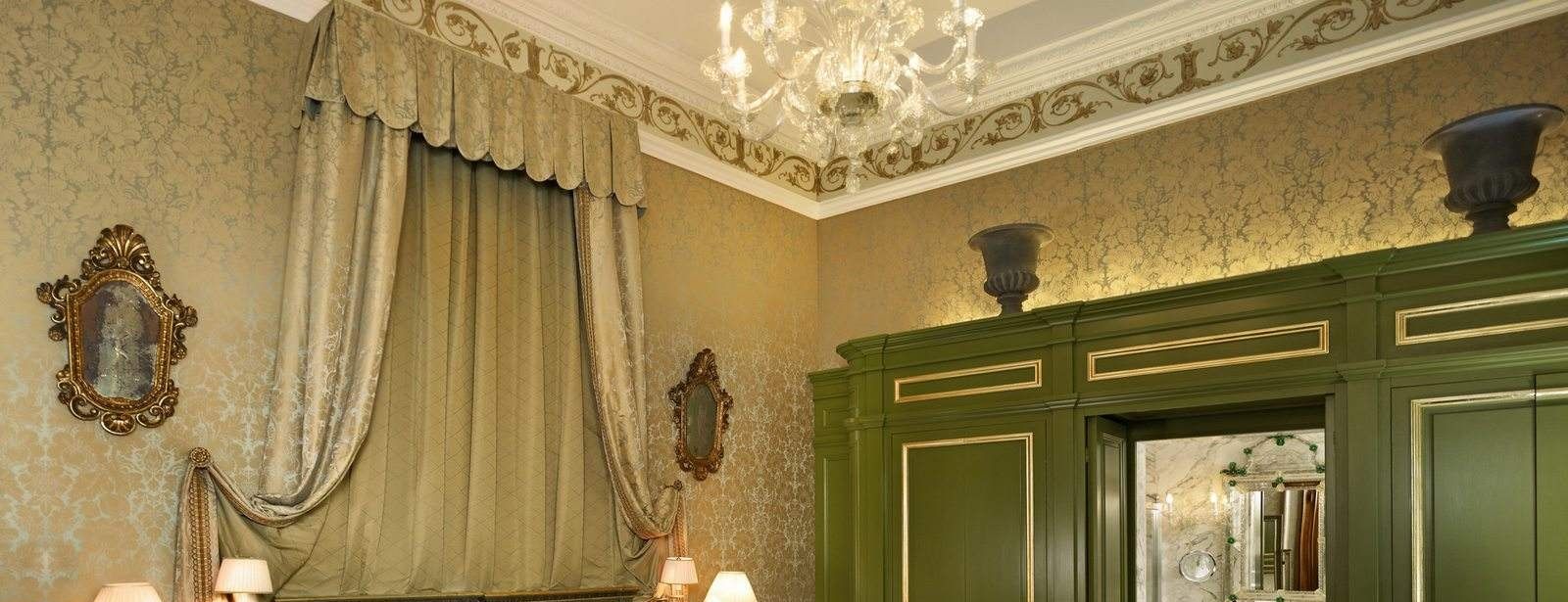 Signature Suite bed